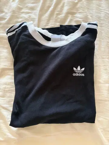 adidas 블랙 T셔츠