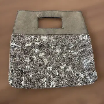 어반 리서치 비즈 자수 샴페인 골드 핸드백