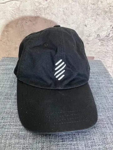 GIXENSE 아카니시 진 착용 캡 블랙 로고 캡 베이스볼