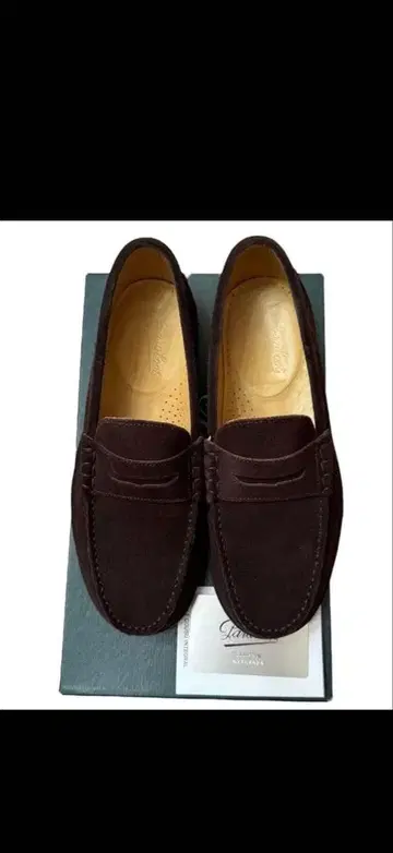 Paraboot 다크 브라운 스웨이드 로퍼