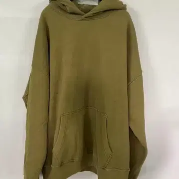 올리브 그린 후드 부착 후드티