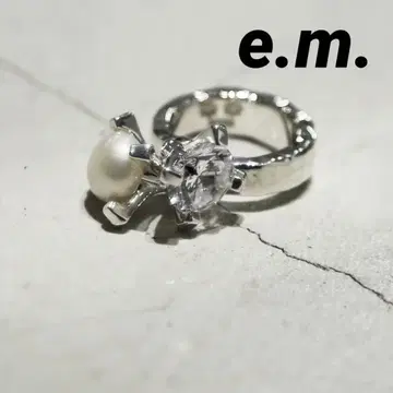 e.m. 반지