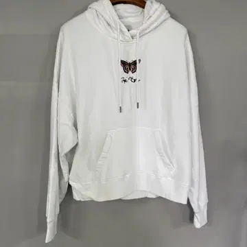 화이트 나비 자수 후드 부착 후드티