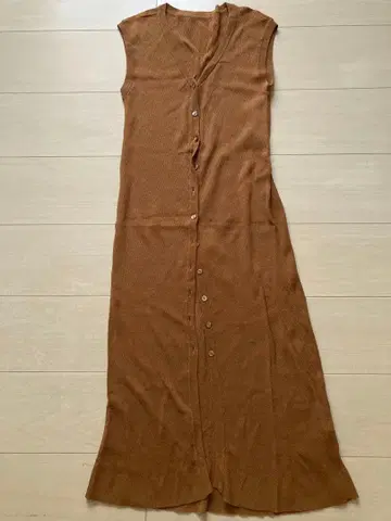 ROSE BUD 브라운 슬리브리스 롱 원피스