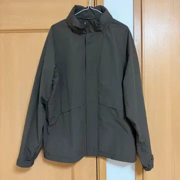 유니클로 윈드프루프 스탠드 블루종 다크 브라운 XL 사이즈