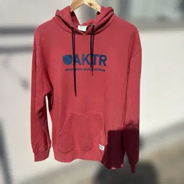 AKTR 핑크 후드티 프론트 로고