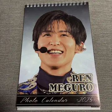 REN MEGURO 사진 달력 2025와 키링