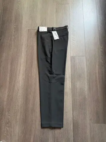 새상품 유니클로 스마트 앵클 팬츠 블랙 L 사이즈