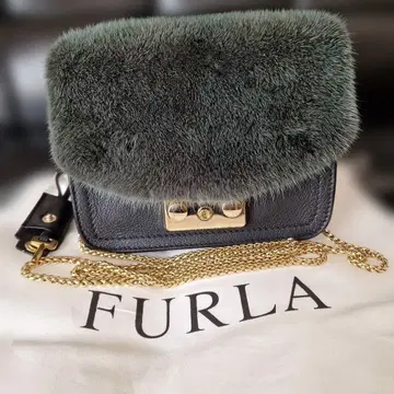 FURLA 훌라 메트로폴리스 퍼 체인 숄더백 블랙