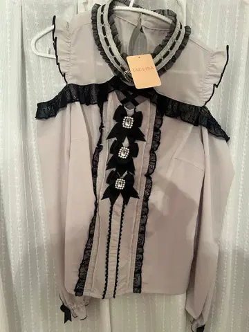 IZLISA 3연 3개 리본 블라우스