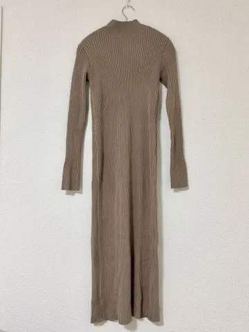 LARUTA 리브 니트 원피스 x 페더 베스트 세트 (베스트 미포함)