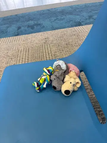 컬러풀한 봉제 인형 세트