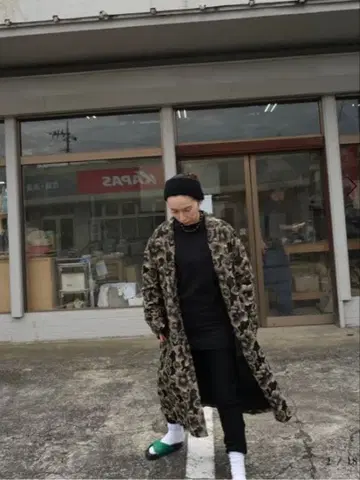 TOO moontreeplanet TENT 꽃무늬 롱 가운 코트