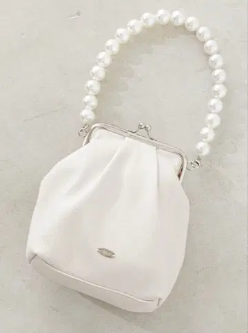 [ Chico ] 펄 핸들 가마구치 백