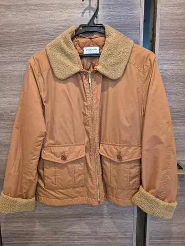 맥레거 보아 카라 부착 브라운 퀼팅 자켓