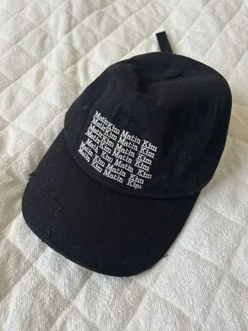 Matin Kim 블랙 캡