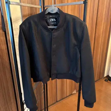 ZARA 블랙 자켓 M 사이즈