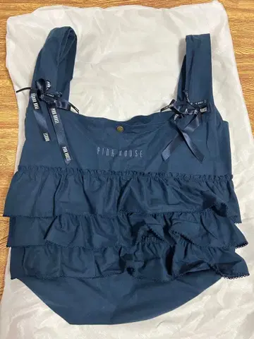 핑크하우스 프릴 달린 네이비 토트백