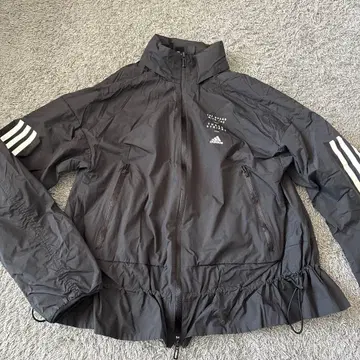 adidas 페플럼 윈드 브레이커 후드 부착 블랙 CLIMASTORM