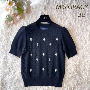 새상품급 M'S GRACY 플라워 자수 디자인 니트 블랙 38