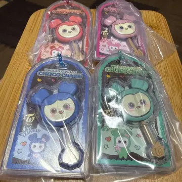 [ 미개봉 새상품 ] TWICE 러블리 참 모모미나 채영 쯔위 4개