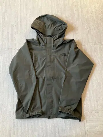 The North Face 마운틴 파카 올리브 그린