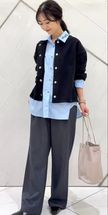 도어즈 UR TECH 200일 니트 반지 도트 가디건 블랙