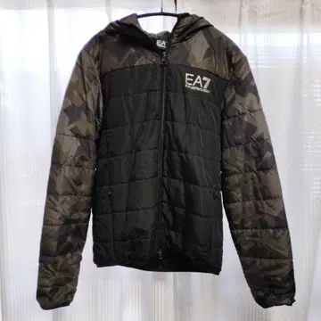 엠포리오 아르마니 EA7 다운 자켓
