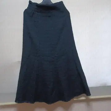 Mila Owen 블랙 플레어 스커트