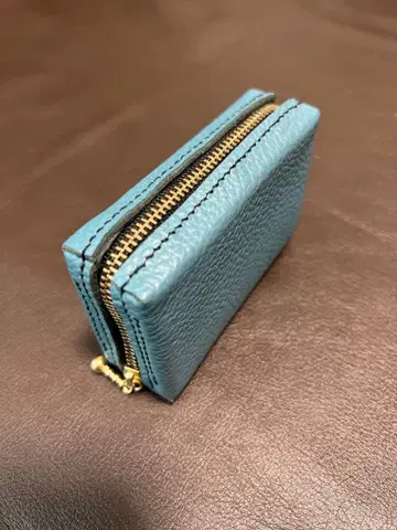 파란색 가죽 코인 케이스