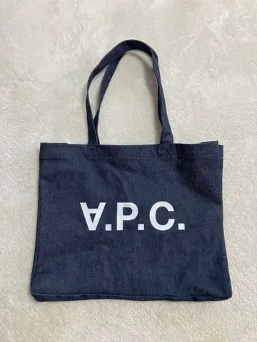 A.P.C. 다크 블루 토트백