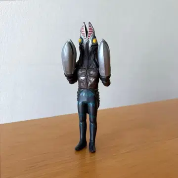 울트라맨 2대 발탄 성인 소프트 비닐