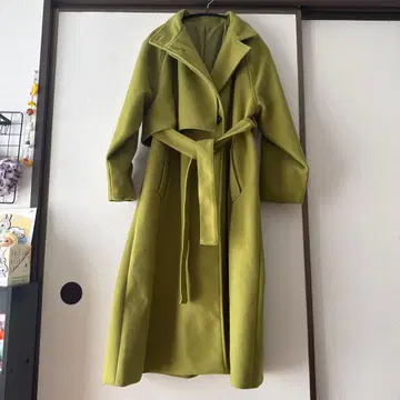 Lumier 울 터치 스탠드 카라 롱 코트/올리브