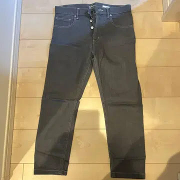 다크 그레이 슬림핏 데님