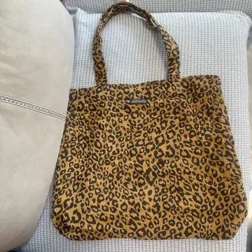 레오파드 무늬 토트백