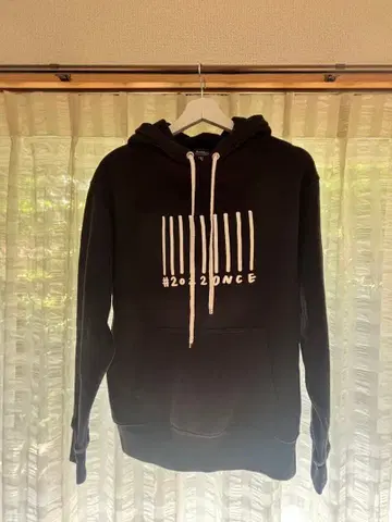 TWICE 4TH WORLD TOUR III 후드티 M 사이즈