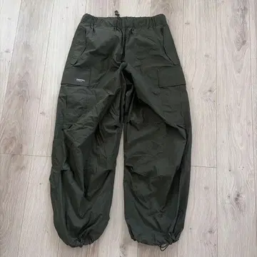 새상품급 프레쉬 서비스 퍼텍스 필드 팬츠 sizeM