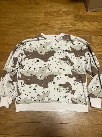 AVIREX Belle 카모플라쥬 트레이닝복 S 사이즈