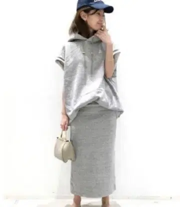 appartement Americana 슬리브리스 후드티 셋업