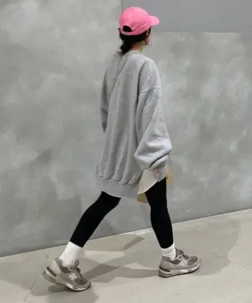 그레이 오버 사이즈 맨투맨