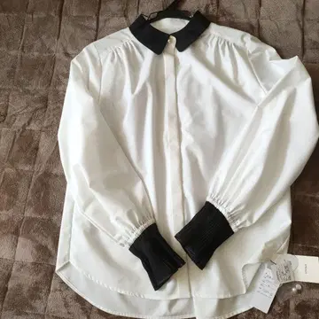 택 포함 새상품 화이트 블랙 긴팔 셔츠