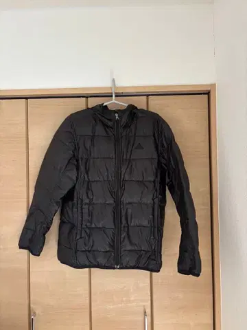adidas 블랙 다운 자켓