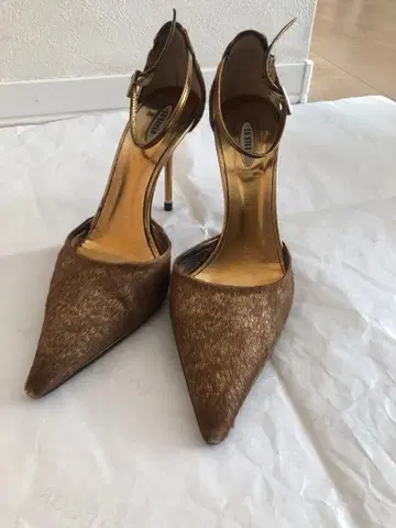 르 실라 스틸레토 하이힐 펌프스