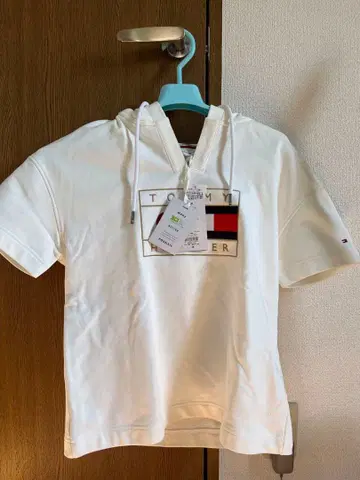 TOMMY HILFIGER 후드 부착 반팔 피케 셔츠