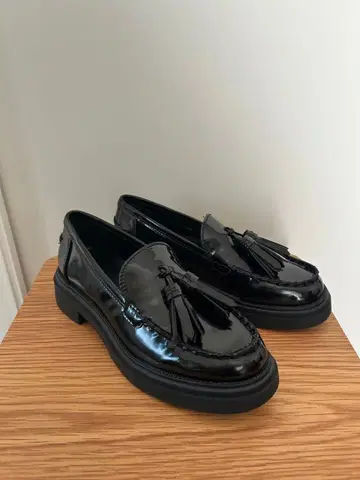 [ 새상품급 ] ZARA 통굽 태슬 로퍼 37