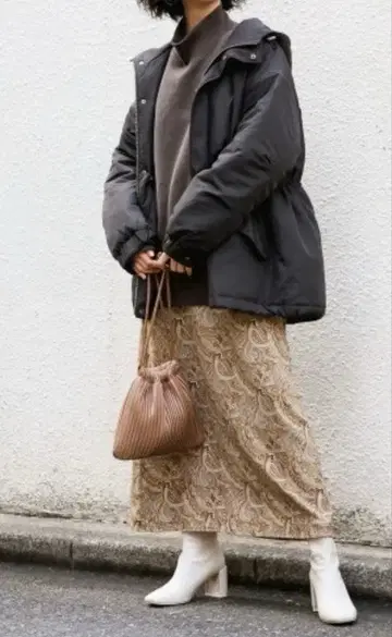 로리즈팜 페이즐리 무늬 롱 스커트