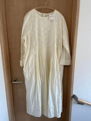 츠하루 바이 사만사 모스모스 자수 절개 원피스