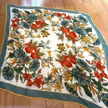 짐 톰슨 스카프