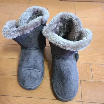 퍼가 달린 그레이 어그 부츠! L 사이즈