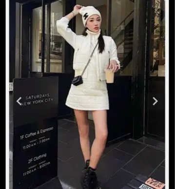 화이트 다운 퀼팅 스커트 셋업